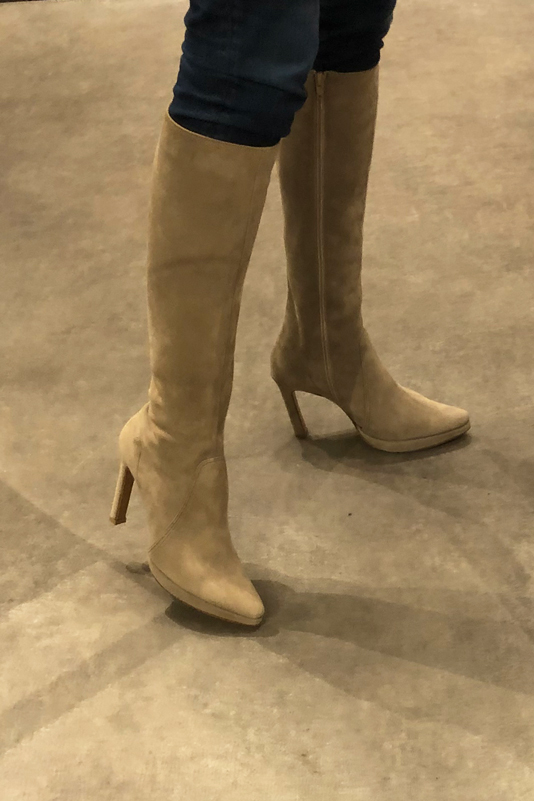 Biscuit beige women's feminine knee-high boots. Tapered toe. Very high slim heel with a platform at the front. Made to measure. Worn view - Florence KOOIJMAN